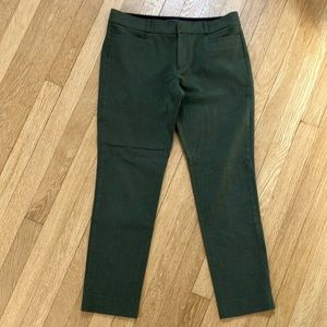 Banana Republic size 6 olive green slim pant